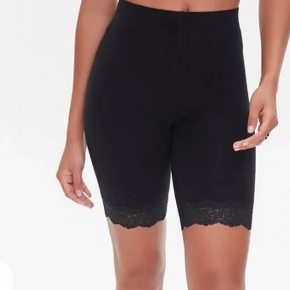 Forever 21 Shorts Forever Lace Trim Biker Shorts In Black